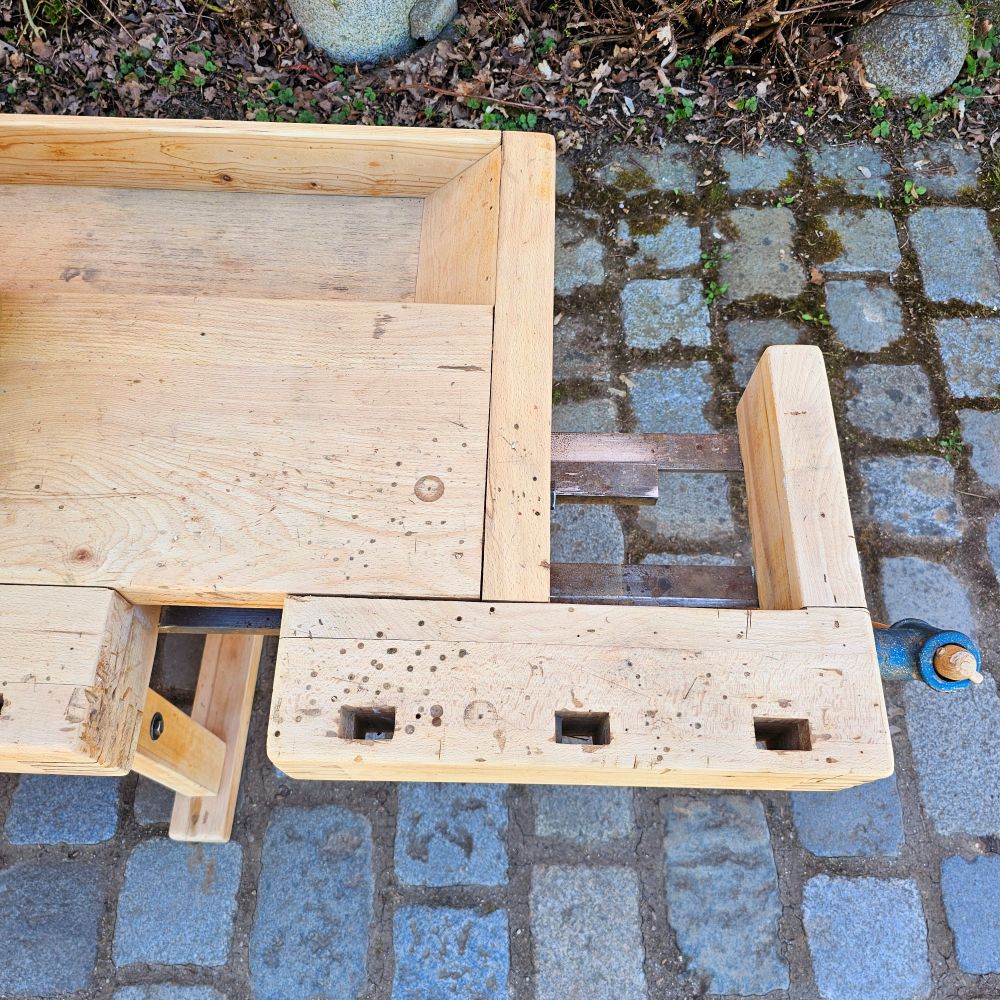 Alte rustikale Hobelbank mit 2 Schraubstöcken - 229