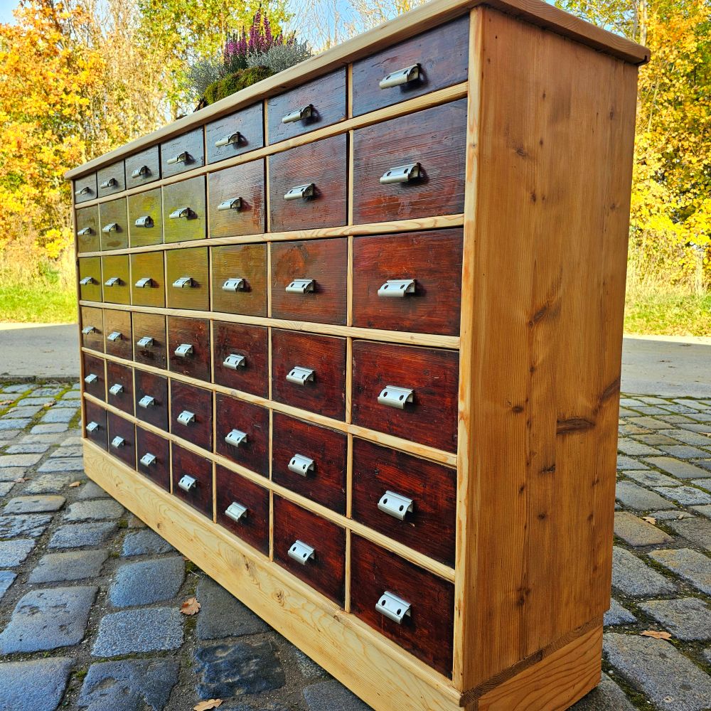 Alter antiker Apothekerschrank Schubladenschrank mit dunklen Schüben Highboard - 274
