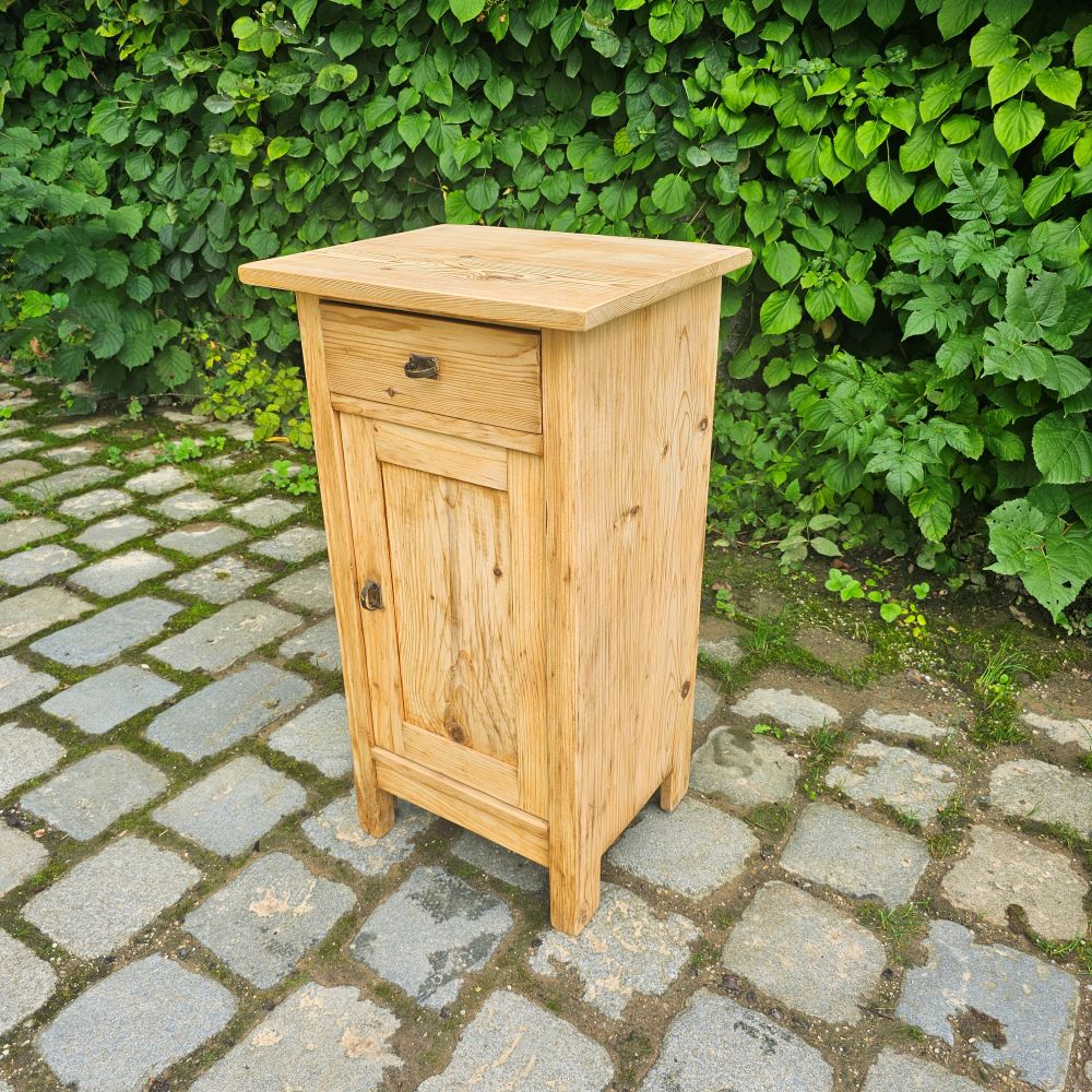 Nachtkästchen Nachttisch Kästchen alt retro vintage antik - 248