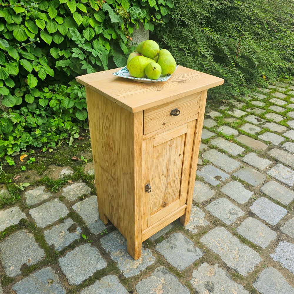 Nachtkästchen Nachttisch Kästchen alt retro vintage antik - 248