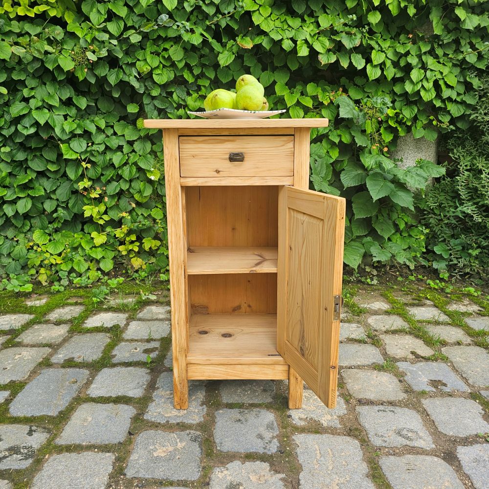 Nachtkästchen Nachttisch Kästchen alt retro vintage antik - 248