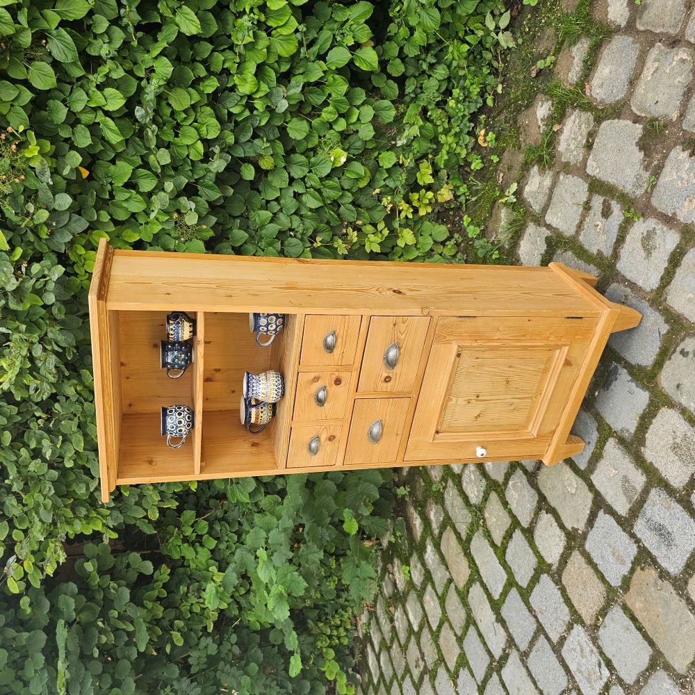Altes antikes Regal Schubladenschränkchen mit Tür und Muschelgriffen - 251