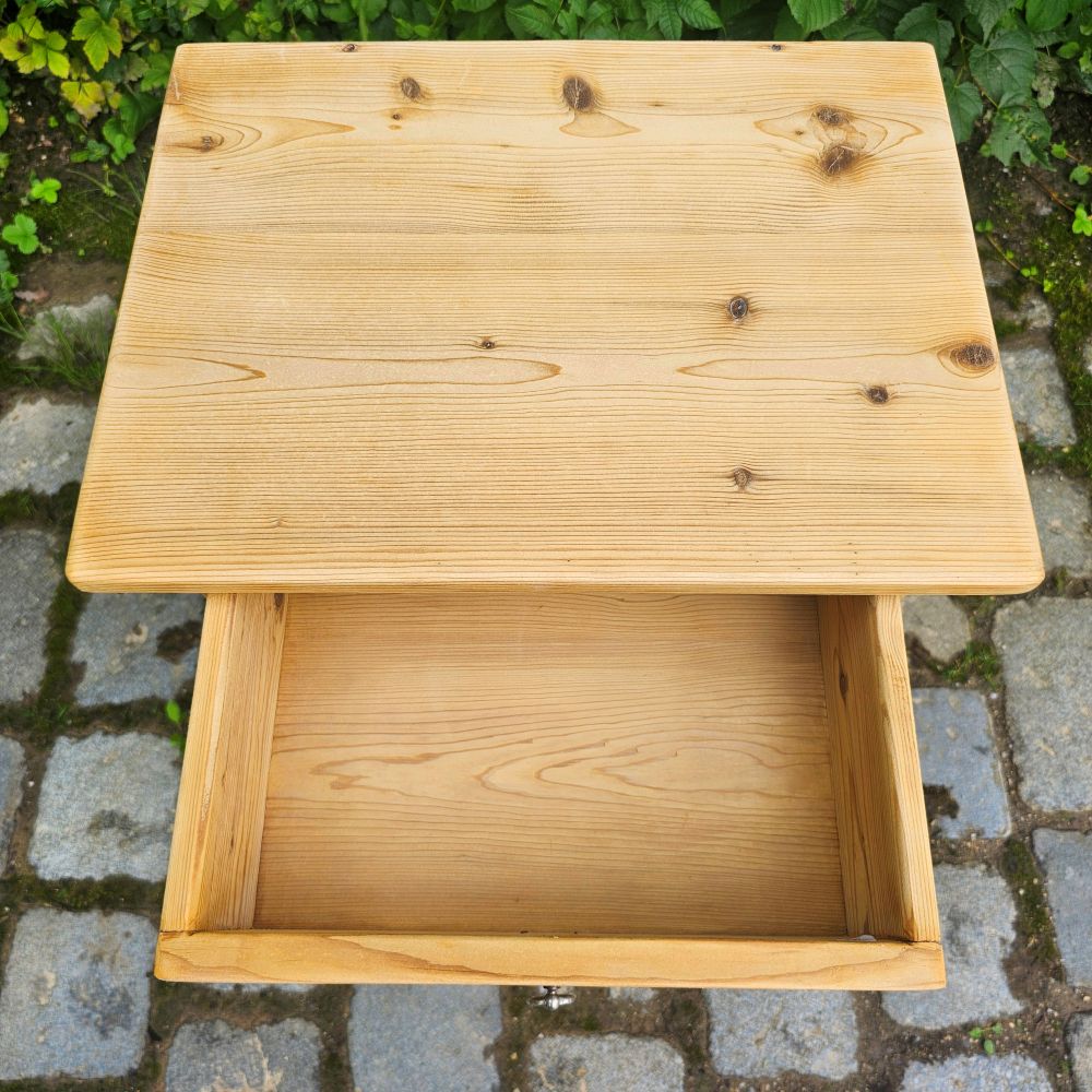 Nachtkästchen alt retro vintage antik mit Schlaufengriffen - 250