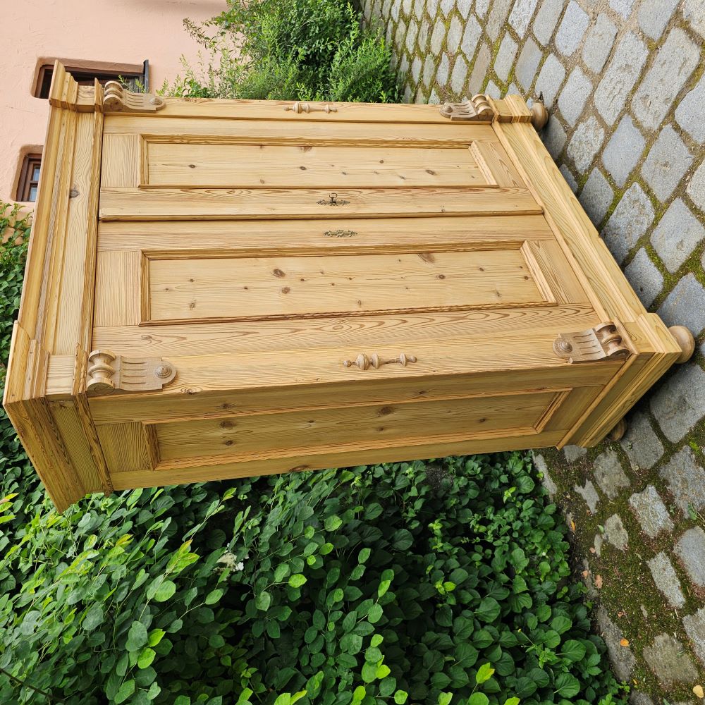 2-türiger teilbarer Schrank alt antik Weichholz