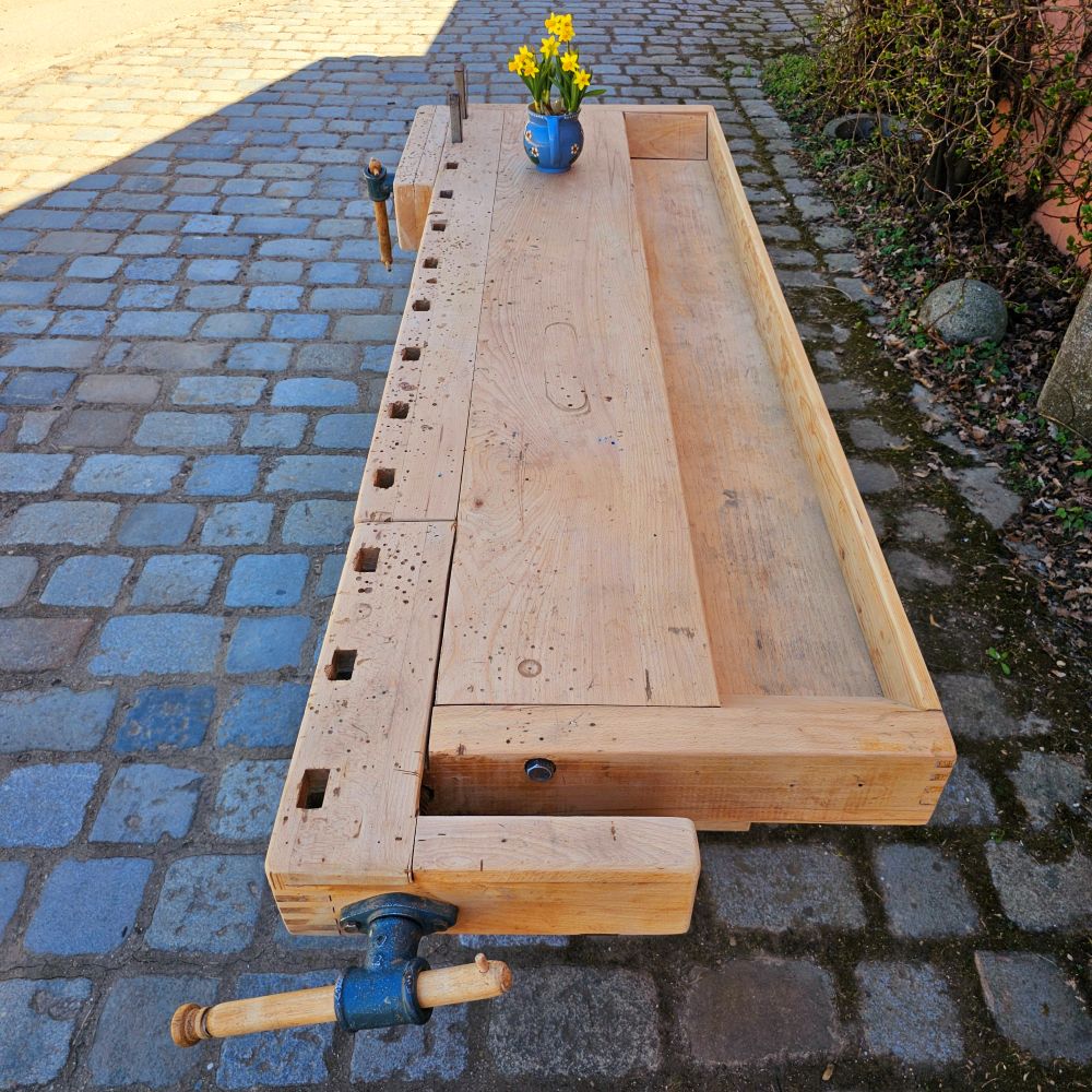 Alte rustikale Hobelbank mit 2 Schraubstöcken - 229