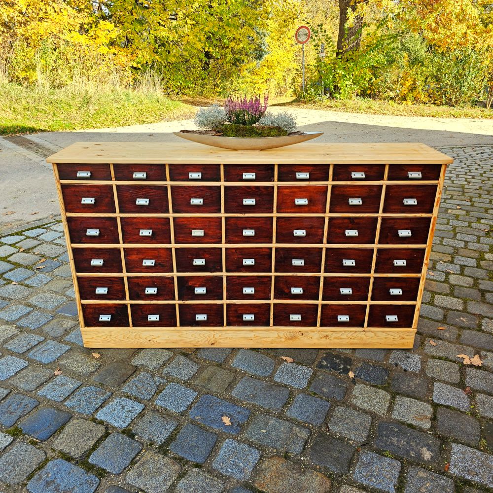 Alter antiker Apothekerschrank Schubladenschrank mit dunklen Schüben Highboard - 274