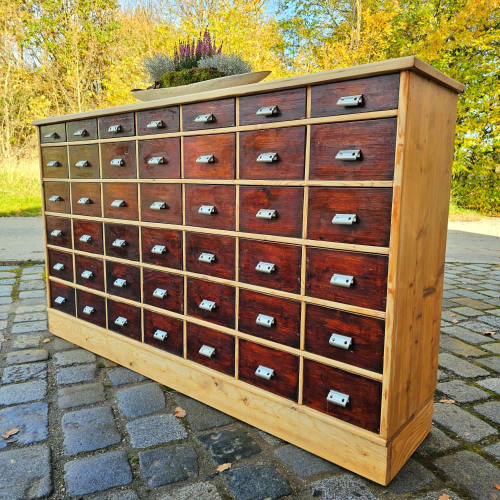 Alter antiker Apothekerschrank Schubladenschrank mit dunklen Schüben Highboard - 274