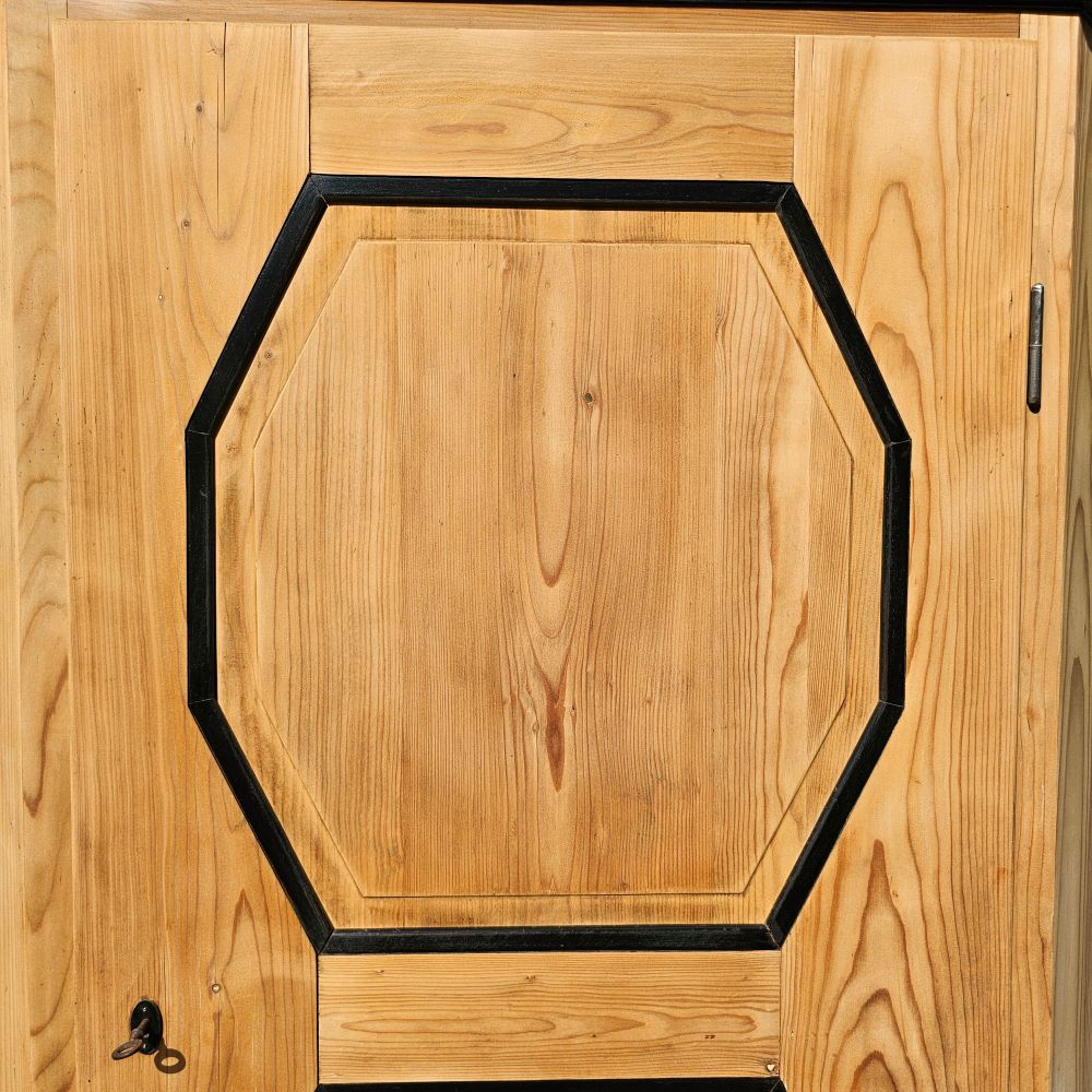 Edler alter vintage Schrank 1-türig Massivholz Leisten schwarz lackiert - 313