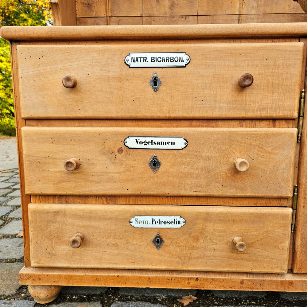 Alter antiker großer Bäckereischrank Ladenschrank Apothekerschrank mit Regalaufsatz Kirschbaumholz - 275