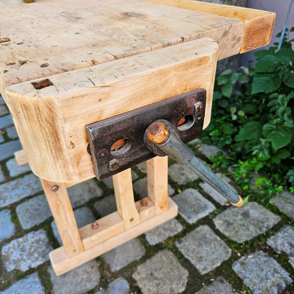 Alte rustikale kleine Hobelbank mit 2 Schraubstöcken massiv Schreibtisch Kücheninsel - 314