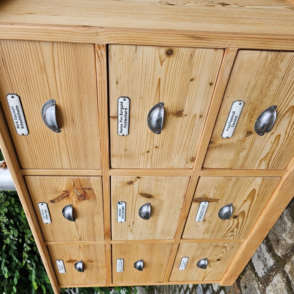 Altes antikes Schubladenschränkchen alter antiker Apothekerschrank - 244