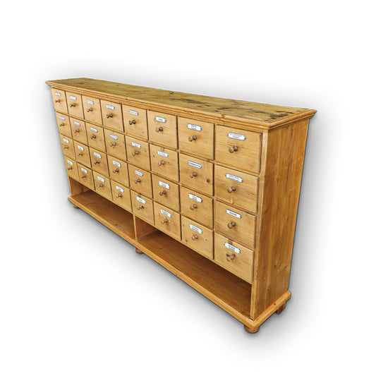Apothekerschrank Schubladenschrank alt antik hoch mit offenem Fach und Emailleschildern - 259