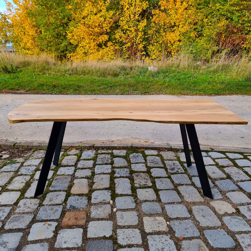 Eichentisch Vollholz Massivholztisch Tisch Esstisch mit Baumkante - 246