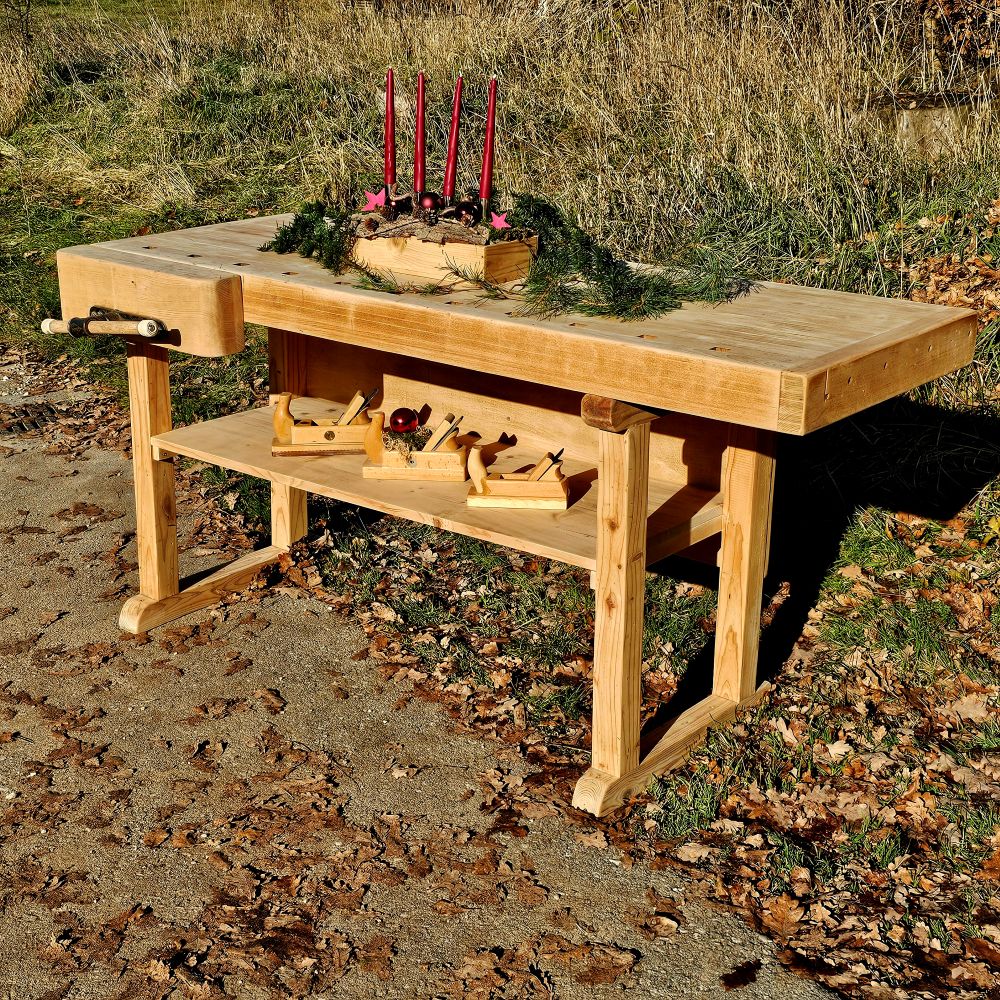 Alte rustikale Hobelbank mit 1 Schraubstock massiv Schreibtisch Tisch Kücheninsel - 290