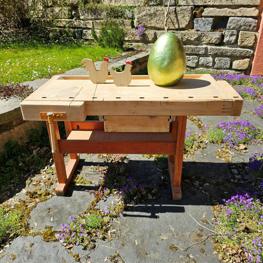 Alte gebrauchte kleine Hobelbank mit 2 Schraubstöcken - 230