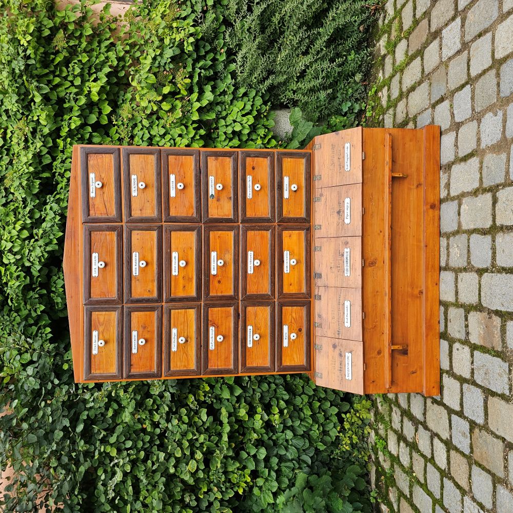 Original antiker alter Apothekerschrank mit Aufsatz Schubläden und Schütten Truhen Emaille Schildern - 265