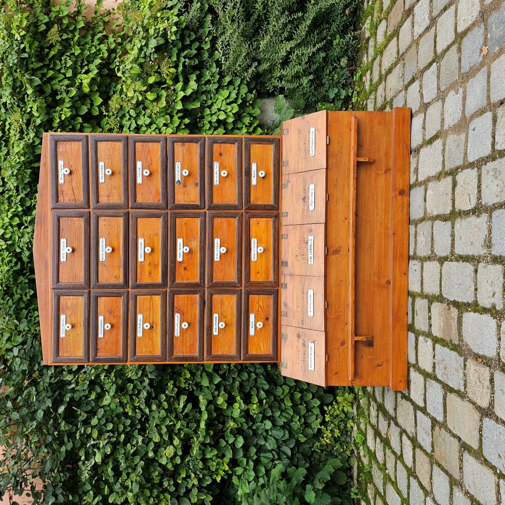 Original antiker alter Apothekerschrank mit Aufsatz Schubläden und Schütten Truhen Emaille Schildern - 265