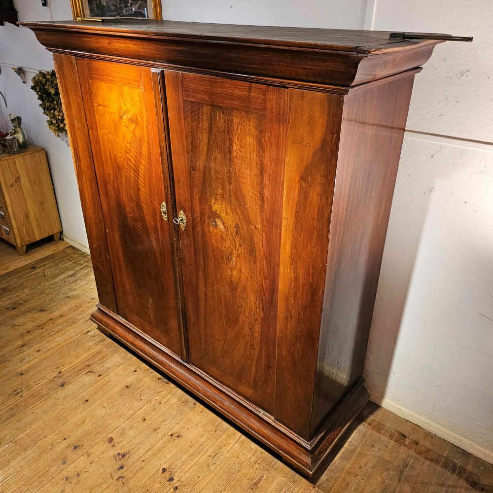 Edler alter antiker originaler großer eleganter Biedermeier Schrank Nussbaum - 285
