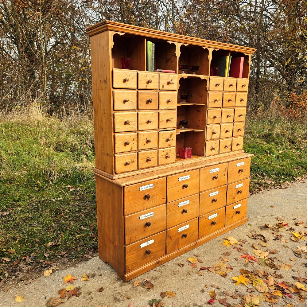 Original antiker alter Apothekerschrank mit Aufsatz mit Schubläden Regal Emaille Schildern - 286
