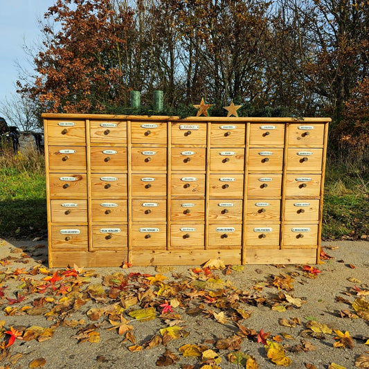 Alter antiker Apothekerschrank Schubladenschrank Ladentheke mit Porzellanschildern - 283