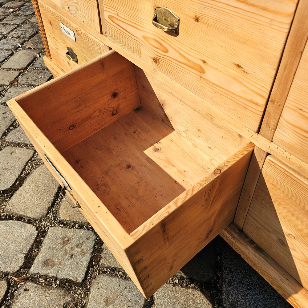 Alter antiker Apothekenschrank Ladeneinrichtung mit schöner Rückseite Weichholz Fichte - 298