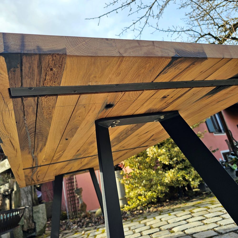Eichentisch Vollholz Massivholztisch Tisch Esstisch mit Baumkante - 246
