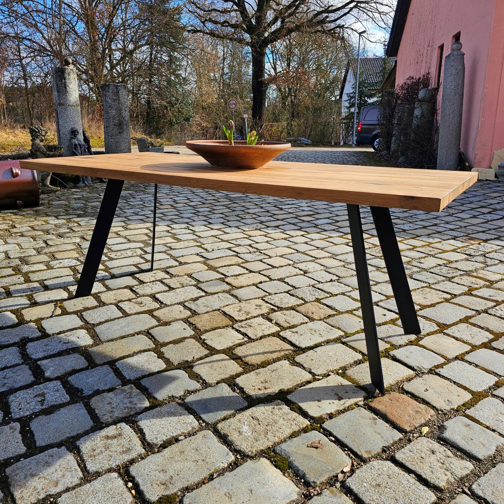Eichentisch Vollholz Massivholztisch Tisch Esstisch mit Baumkante - 246