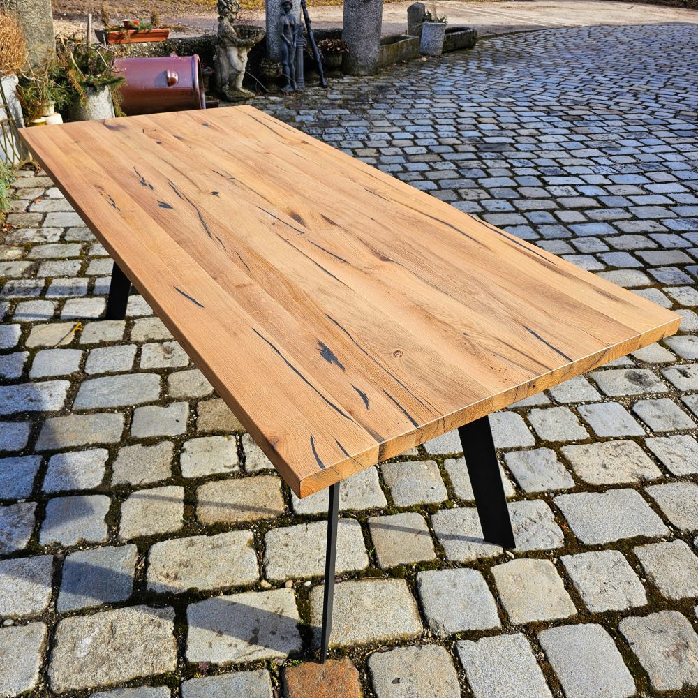 Eichentisch Vollholz Massivholztisch Tisch Esstisch mit Baumkante - 246
