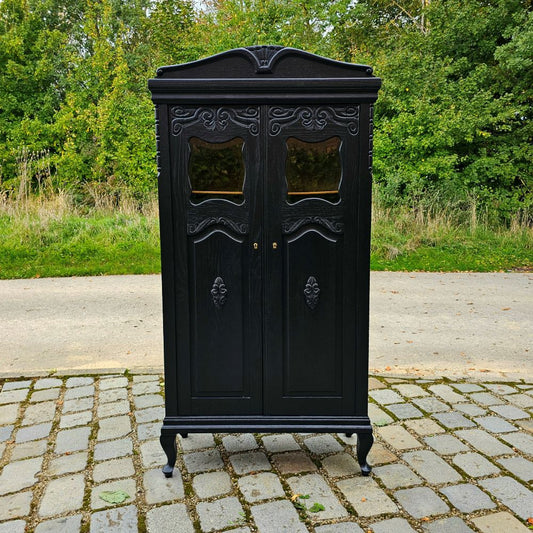 Edler eleganter Schrank Art Deco Eiche mit Schnitzereien und Ornamenten schwarz lackiert - 268