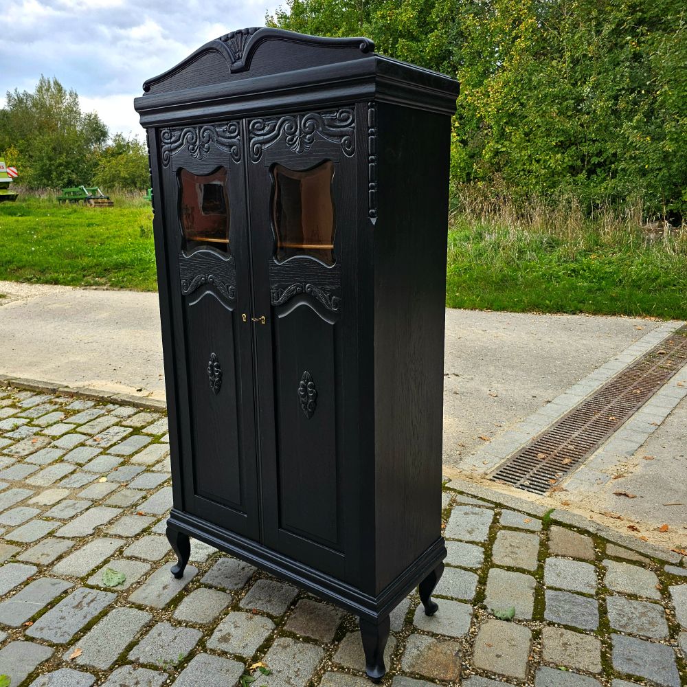 Edler eleganter Schrank Art Deco Eiche mit Schnitzereien und Ornamenten schwarz lackiert - 268